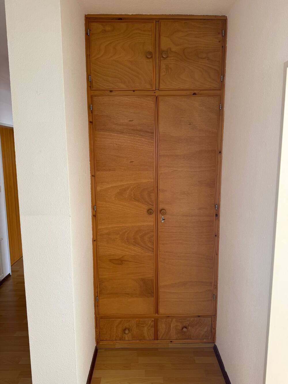 Einbauschrank im Flur